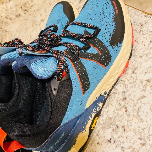 New Balance Fresh FoamTrail-Running Shoes -Women's - Picture 3 of 5